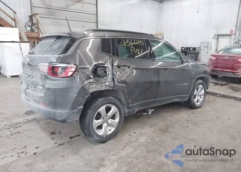 2019 Jeep Compass Latitude 4X4 from USA, damaged, VIN 3C4NJDBBXKT665843